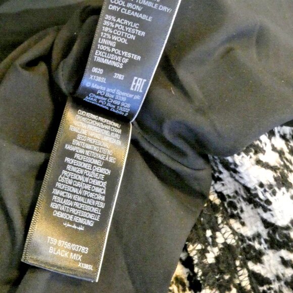 Black White Pencil Wool Skirt Size 8 Herringbone Fitted Office Core British M&S - Picture 10 of 10